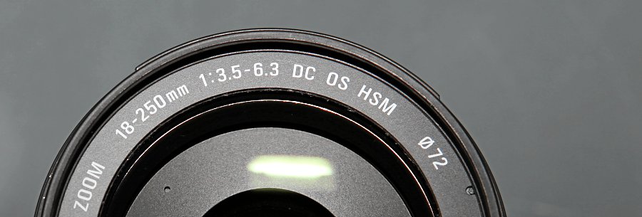 Objective with 18-250 mm focal length